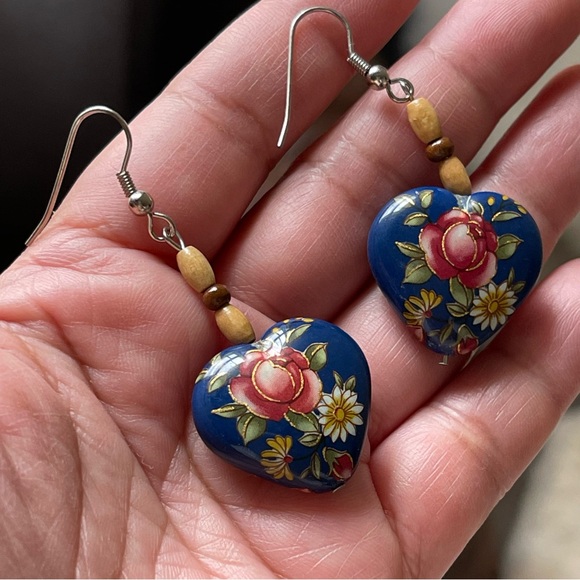 Blue Heart Floral Design Lightweight Drop Dangle Earrings Set - Picture 7 of 7